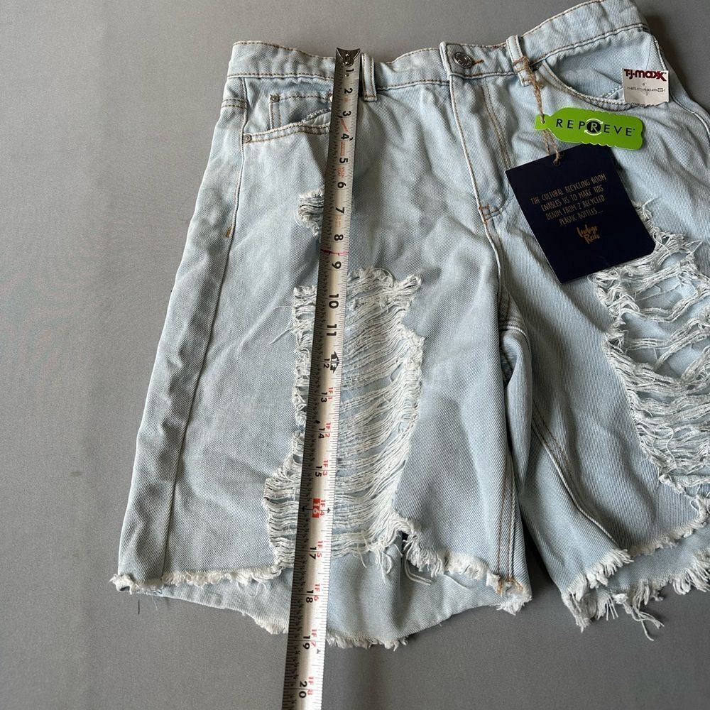🎉5 for $45🎉 NWT Indigo Rein Shirts Denim Women Size 11/29 Blue Distressed - Picture 7 of 10